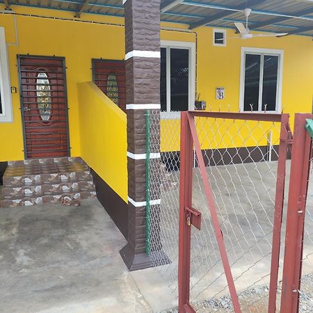 Homestay Haji Noor Tanah Merah  Exterior photo